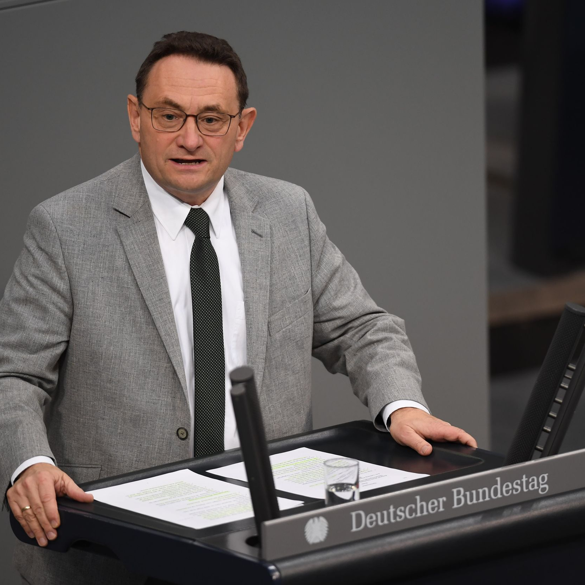 Der stellvertretende Unions-Fraktionschef Ulrich Lange hält die Modernisierungen für «Schummel-Sanierungen». (Archivbild) - Foto: Serhat Kocak/dpa