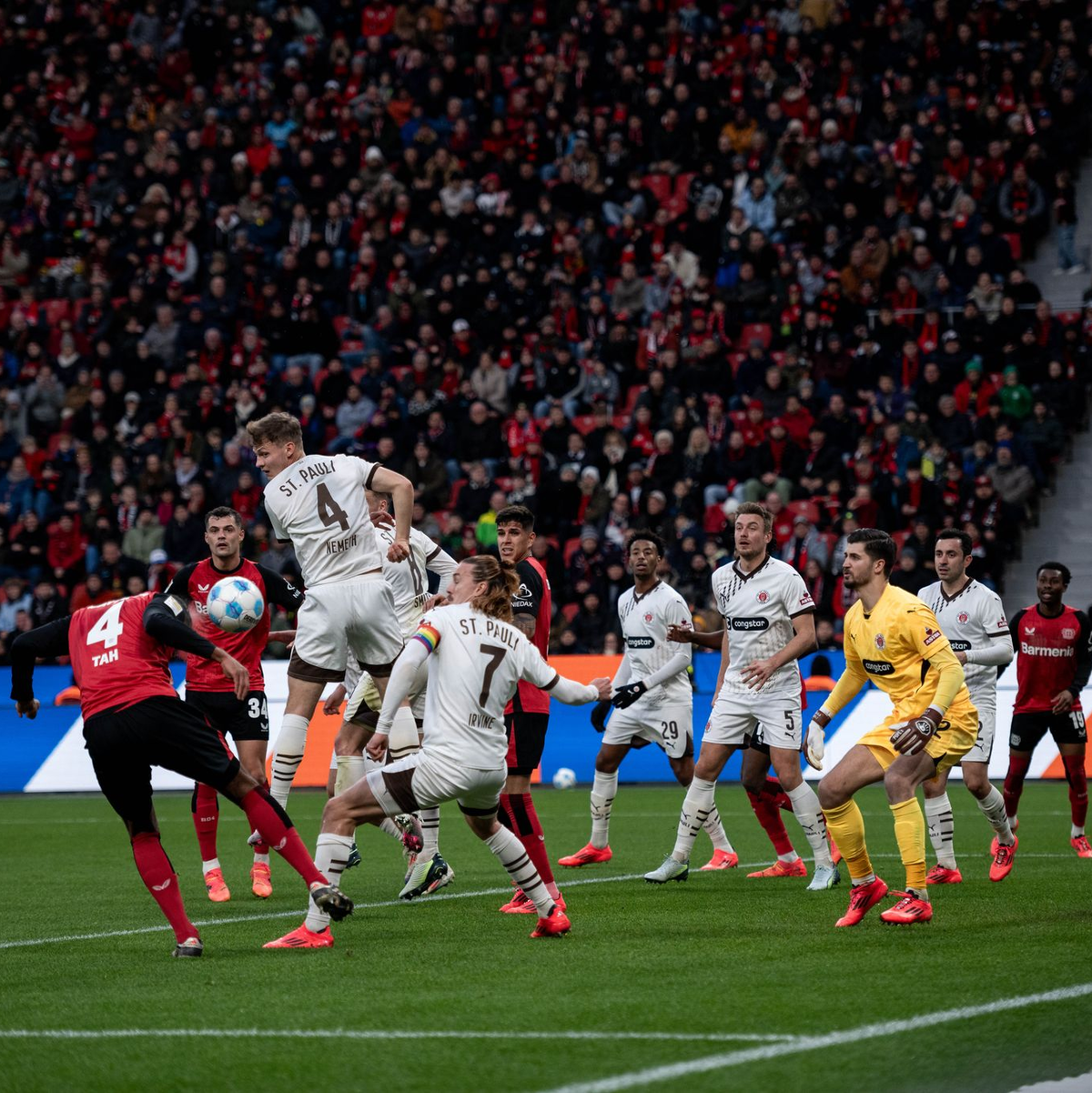 Leverkusen gewinnt gegen St. Pauli. - Foto: Fabian Strauch/dpa
