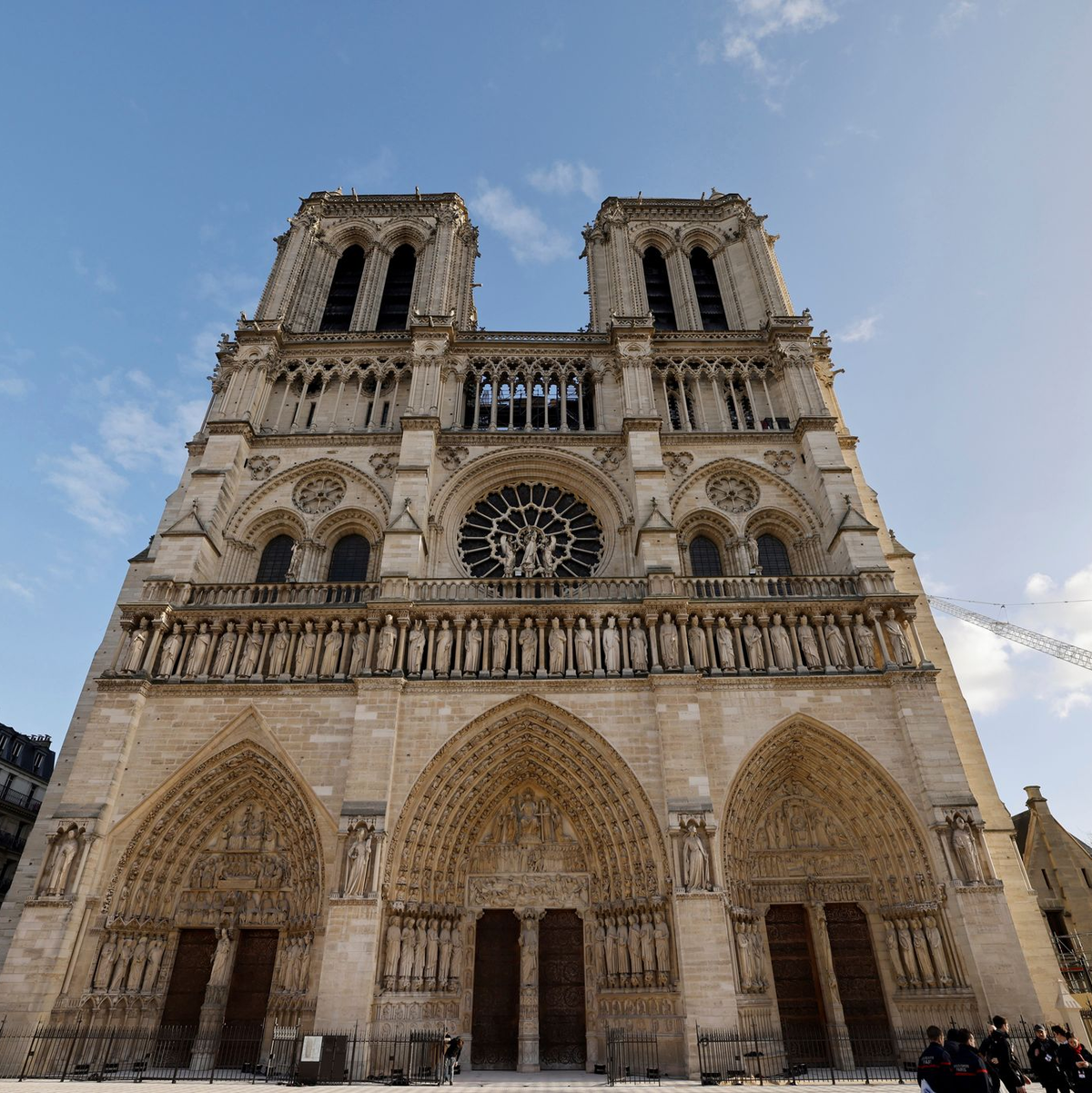 Zu den hohen Staatsgästen bei der Eröffnungszeremonie von Notre-Dame gehörten der designierte US-Präsident Donald Trump und der ukrainische Präsident Wolodymyr Selenskyj.  - Foto: Ludovic Marin/POOL AFP/AP/dpa