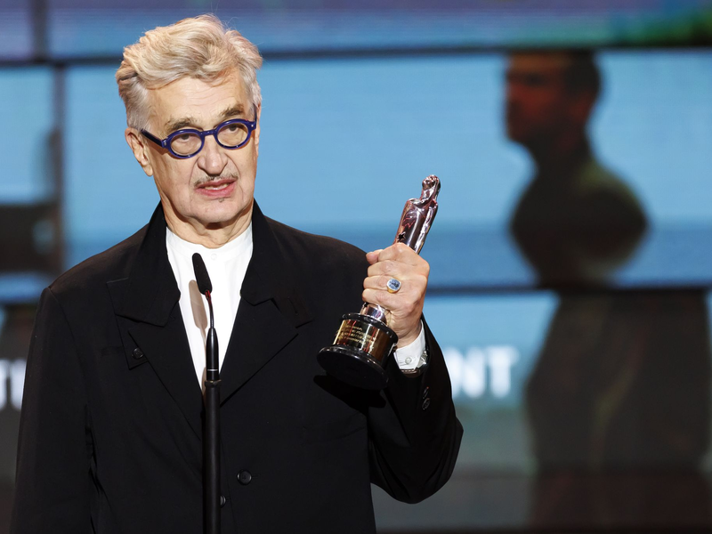 Wim Wenders wurde für sein Lebenswerk geehrt. - Foto: Michael Buholzer/KEYSTONE/dpa