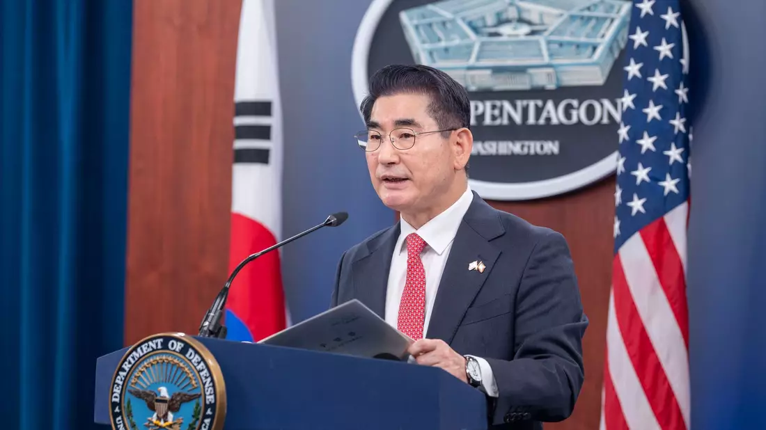 Kim Yong Hyun, ehemaliger Verteidigungsminister von Südkorea, ist von der Staatsanwaltschaft verhaftet worden. - Bild: Kevin Wolf/AP/dpa