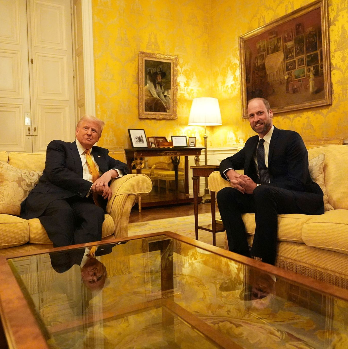 Trump nutzte den Besuch in Paris auch für ein Treffen mit dem britischen Thronfolger. - Foto: Aaron Chown/Pool PA/AP/dpa