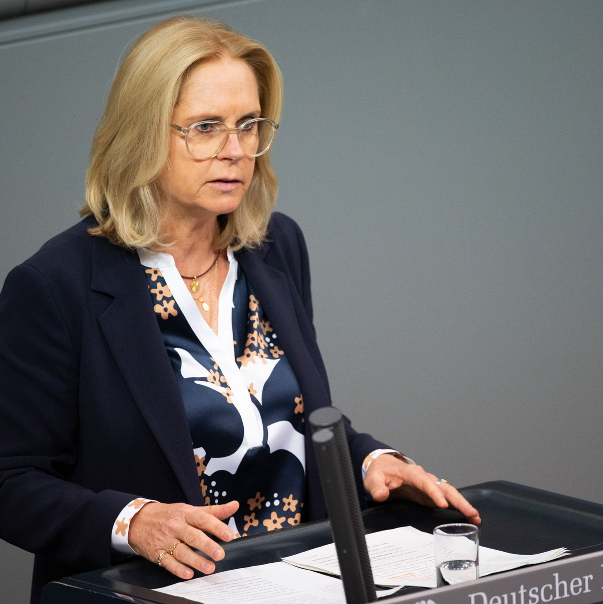 Andrea Lindholz (CSU) kann sich nicht vorstellen, dass es mit den Fraktionen von SPD und Grünen noch vor der Neuwahl eine Einigung über ein Gewaltschutzgesetz gibt. (Archivbild) - Foto: Christophe Gateau/dpa