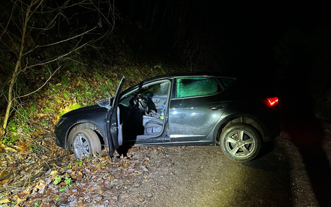 POL-PDLD: Festgefahren im Wald - Foto: presseportal.de