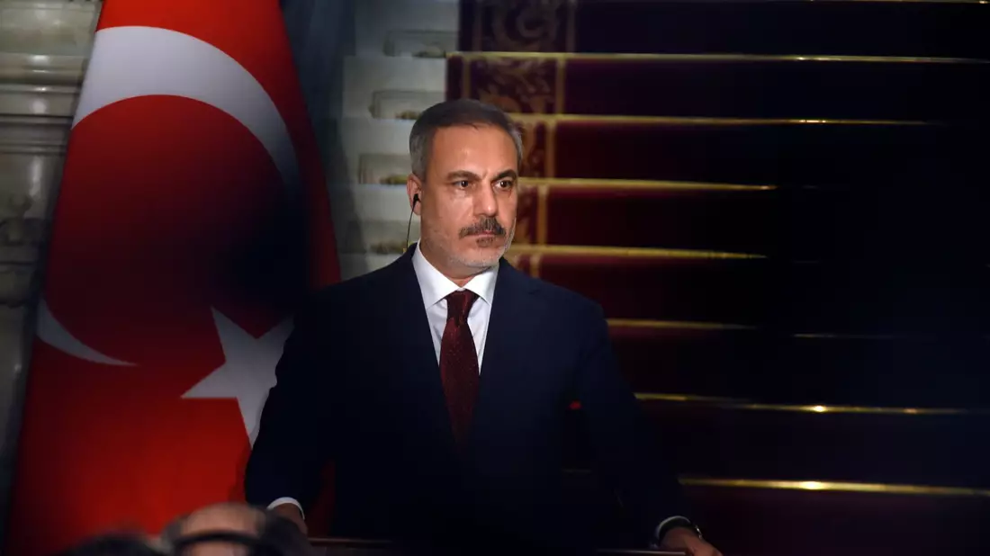 Der türkische Außenminister Hakan Fidan wird an dem Krisengipfel in Jordanien teilnehmen. (Archivbild) - Bild: Tarek Wajeh/AP/dpa