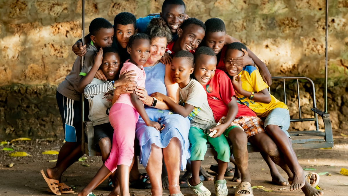 Von der Verkäuferin zur Mutter von über 70 Kindern - eine einzigartige Erfolgsgeschichte / 25-jähriges Bestehen des Kinderdorfs in Kenia - Foto: presseportal.de