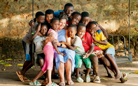 Von der Verkäuferin zur Mutter von über 70 Kindern - eine einzigartige Erfolgsgeschichte / 25-jähriges Bestehen des Kinderdorfs in Kenia - Foto: presseportal.de