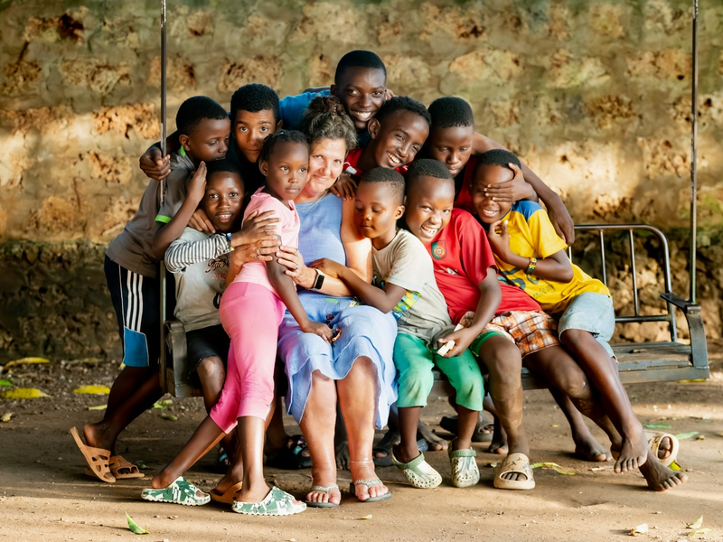 Von der Verkäuferin zur Mutter von über 70 Kindern - eine einzigartige Erfolgsgeschichte / 25-jähriges Bestehen des Kinderdorfs in Kenia - Foto: presseportal.de