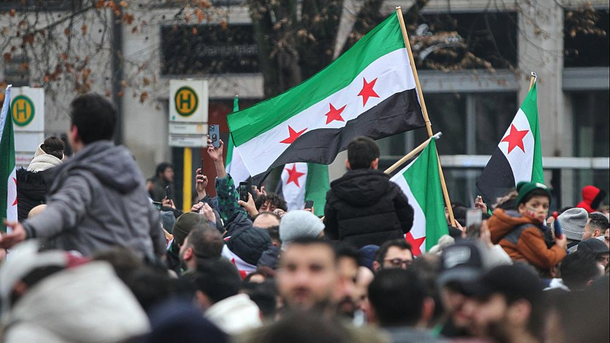 Syrer in Deutschland feiern den Sturz von Assad in Syrien am 08.12.2024 - Foto: über dts Nachrichtenagentur
