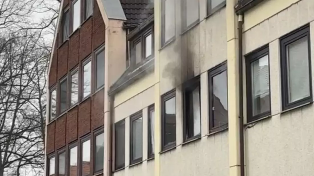 FW Helmstedt: Wohnungsbrand mit Personenrettung - Bild: presseportal.de