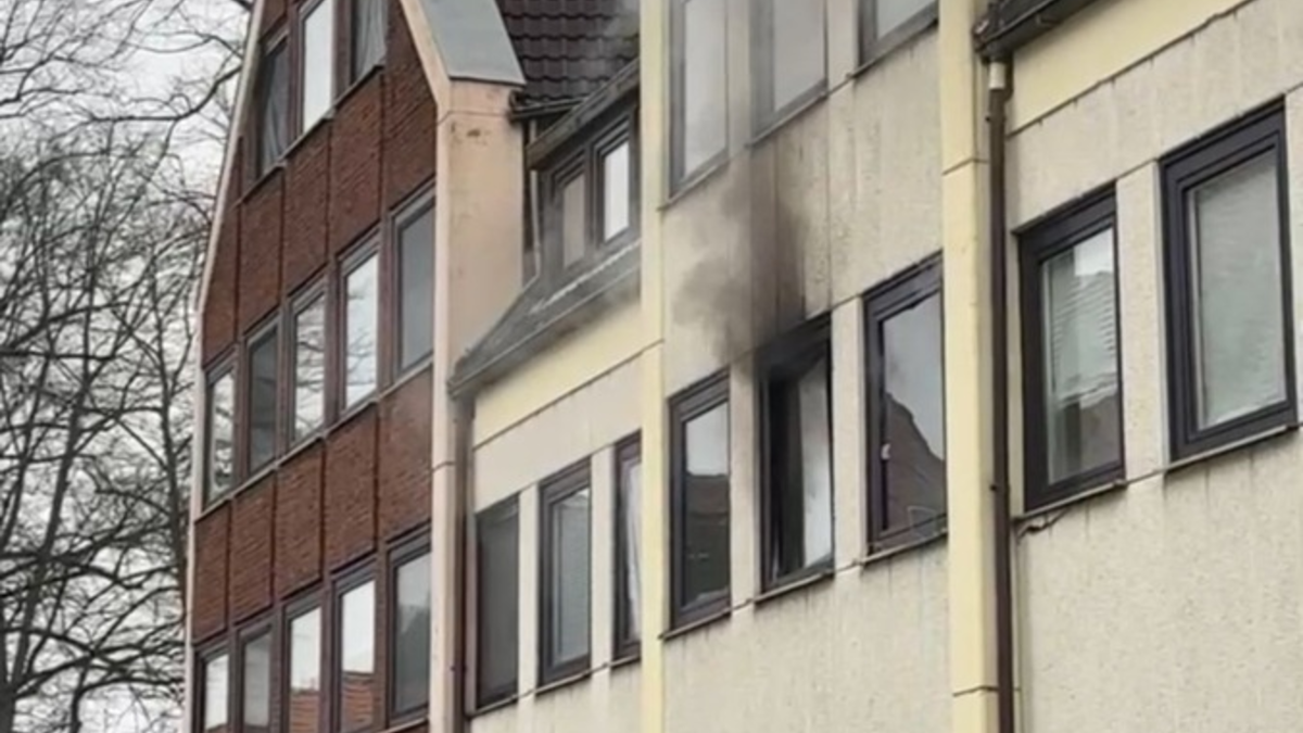 FW Helmstedt: Wohnungsbrand mit Personenrettung - Foto: presseportal.de