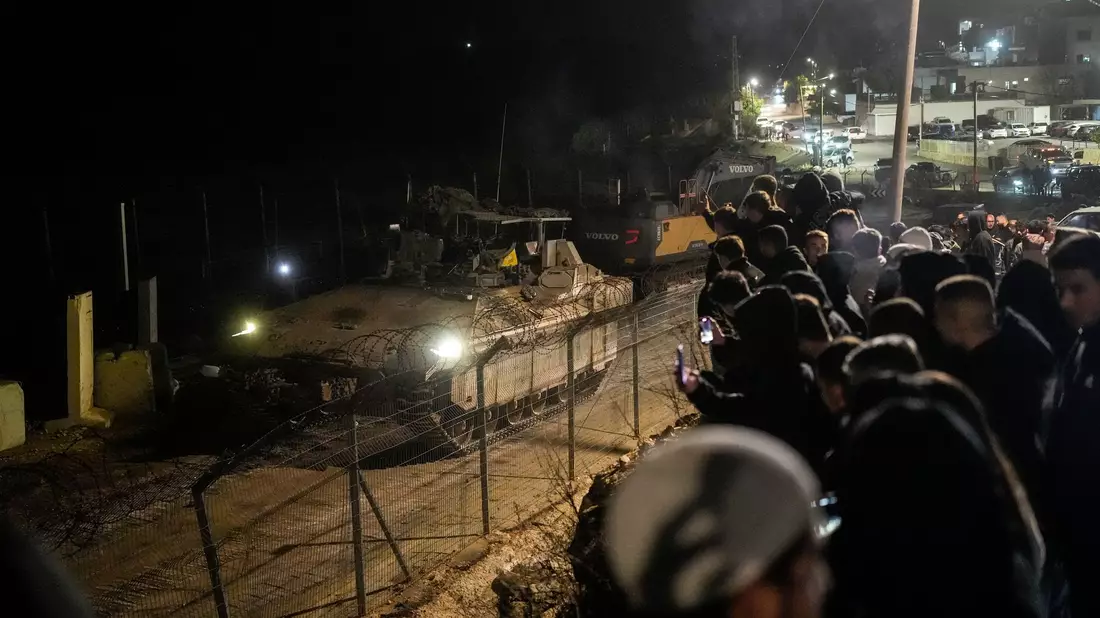 Israel verlegte Soldaten in die Pufferzone auf den besetzten Golanhöhen. - Bild: Matias Delacroix/AP