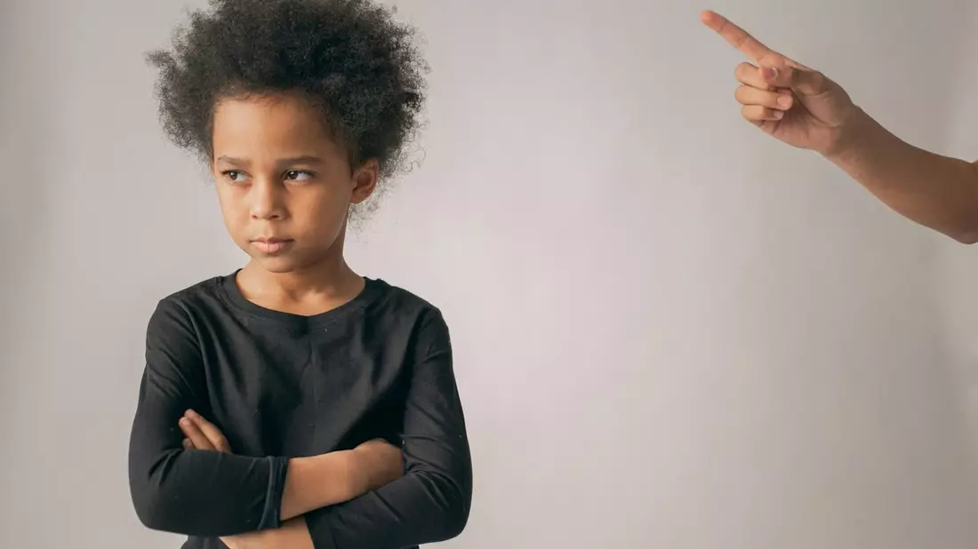 Umstrittene Erziehungsstile – Jana Alles von Smart Parents verrät, wann Eltern ihren Kindern schaden - Bild: presseportal.de