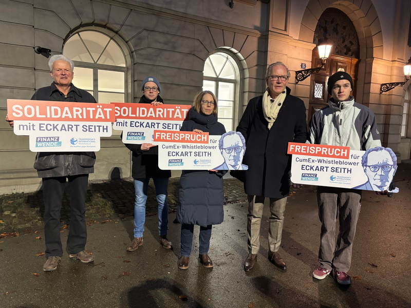 Habe nichts Verwerfliches getan: Anwalt Seith in Zürich vor dem Obergericht. - Foto: Christiane Oelrich/dpa