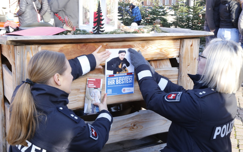 POL-SZ: Gemeinsame Pressemitteilung des Polizeikommissariats und der Stadt Wolfenbüttel vom 09.12.2024: Sicher auf dem Weihnachtsmarkt - Dieben und Trickbetrügern keine Chance geben - Foto: presseportal.de POL-SZ: Gemeinsame Pressemitteilung des Polizeikommissariats und der Stadt Wolfenbüttel vom 09.12.2024: Sicher auf dem Weihnachtsmarkt - Dieben und Trickbetrügern keine Chance geben - Foto: presseportal.de