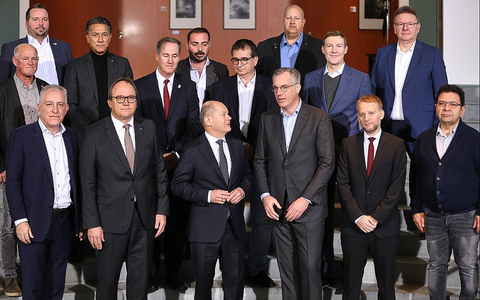 Stahlgipfel im Kanzleramt am 09.12.2024 - Foto: über dts Nachrichtenagentur