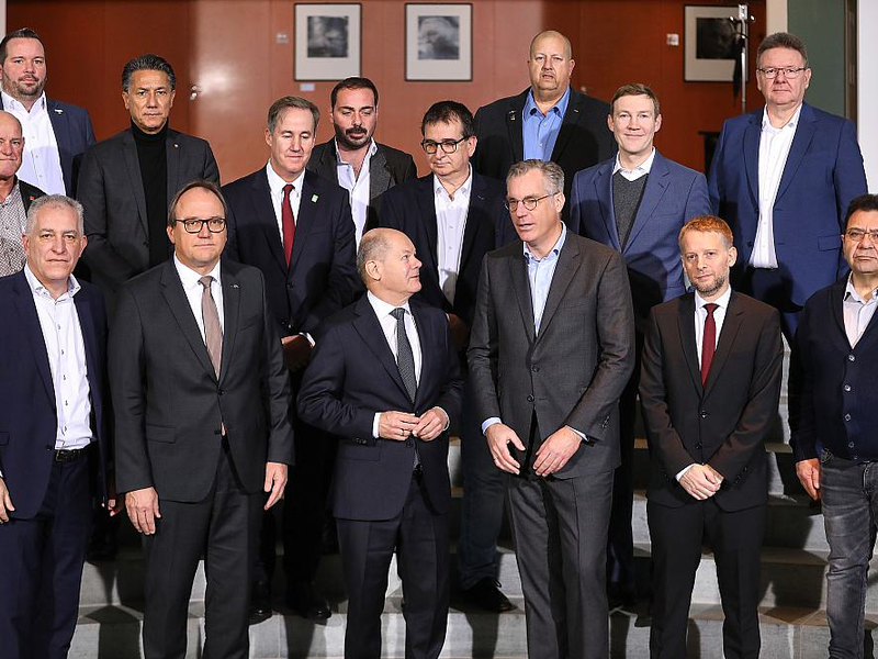 Stahlgipfel im Kanzleramt am 09.12.2024 - Foto: über dts Nachrichtenagentur