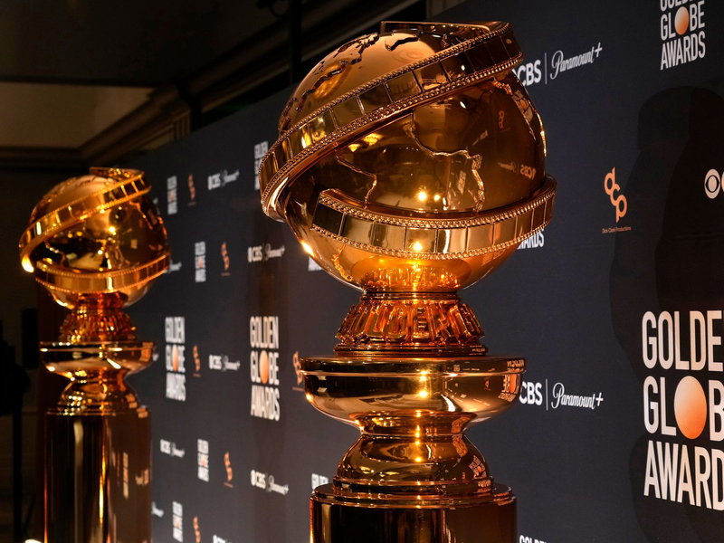Die Golden-Globe-Trophäen werden 2025 zum 82. Mal verliehen. (Archivbild)  - Foto: Chris Pizzello/Invision/AP/dpa