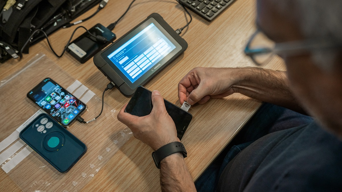 Bundespolizeidirektion München: Erfolgreicher Schlag gegen grenzüberschreitende Schleuserkriminalität / Mehrjährige Haftstrafen für Schleuser auf deutscher und österreichischer Seite - Foto: presseportal.de