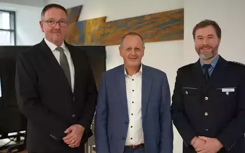 POL-PPMZ: PHK Carsten Schuler übernimmt Polizeiwache Wörrstadt - Foto: presseportal.de
