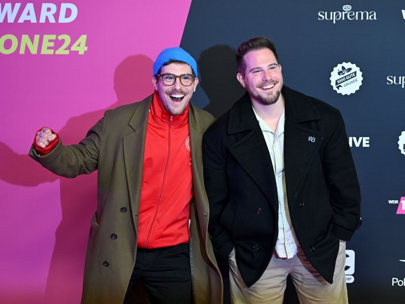 Die Wolter-Zwillinge Dennis (links) und Benjamin bekommen ihre eigene TV-Show im Hauptprogramm. - Foto: David Inderlied/dpa