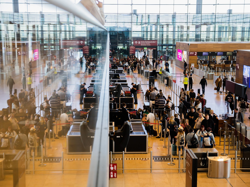Luftfahrtverbände erwarten höhere Preise für Flugtickets (Archivbild). - Foto: Christoph Soeder/dpa