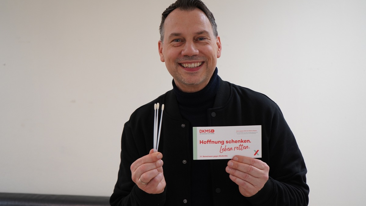 Im DKMS Talk: Sebastian Fitzek - Bestsellerautor ruft zur Registrierung als Stammzellspender auf - Foto: presseportal.de