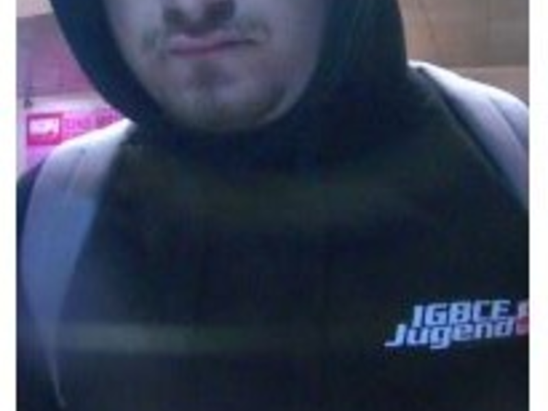 POL-H: Öffentlichkeitsfahndung: Tatverdächtiger wegen Diebstahls und EC-Karten-Betrugs gesucht - Foto: presseportal.de