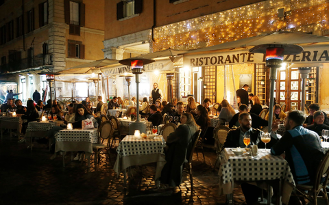 Am Milliardengeschäft Tourismus ist in Italien die Mafia kräftig beteiligt. (Foto: Illustration) - Foto: Cecilia Fabiano/LaPresse via ZUMA Press/dpa Am Milliardengeschäft Tourismus ist in Italien die Mafia kräftig beteiligt. (Foto: Illustration) - Foto: Cecilia Fabiano/LaPresse via ZUMA Press/dpa