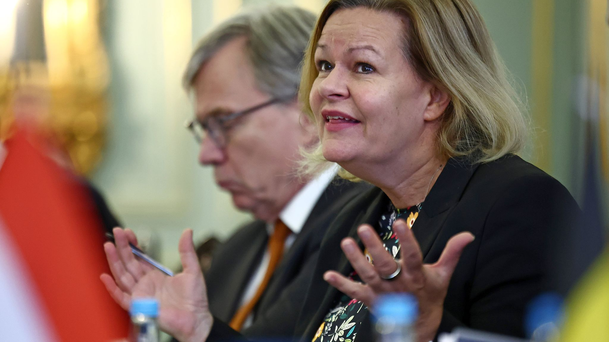  Ob und wann eine Rückkehr von Syrern sicher ist, wird sich aus Sicht von Bundesinnenministerin Nancy Faeser erst noch zeigen.  - Foto: Henry Nicholls/PA Wire/dpa