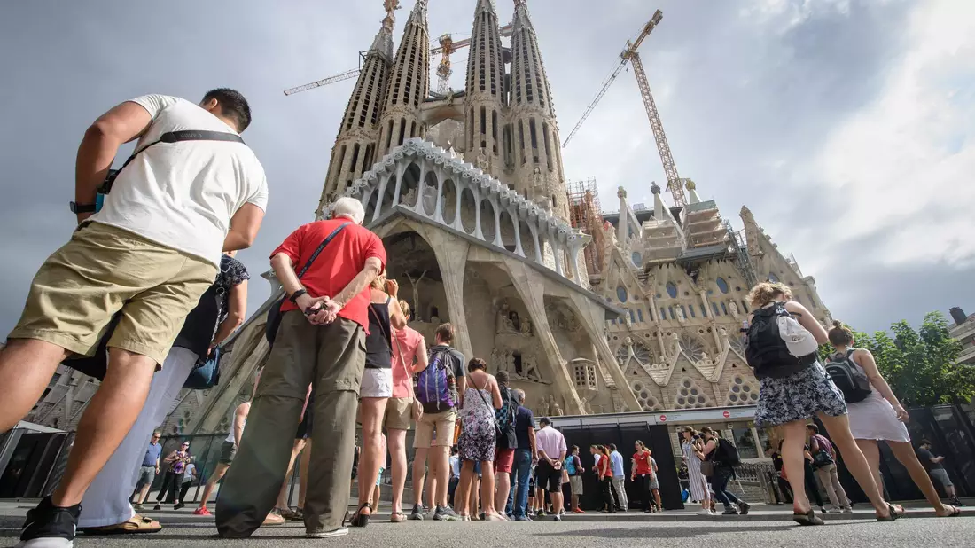 Barcelona lockt bald auch mit dem höchsten Kirchturm der Welt. (Archivbild) - Bild: Matthias Balk/dpa/dpa-tmn