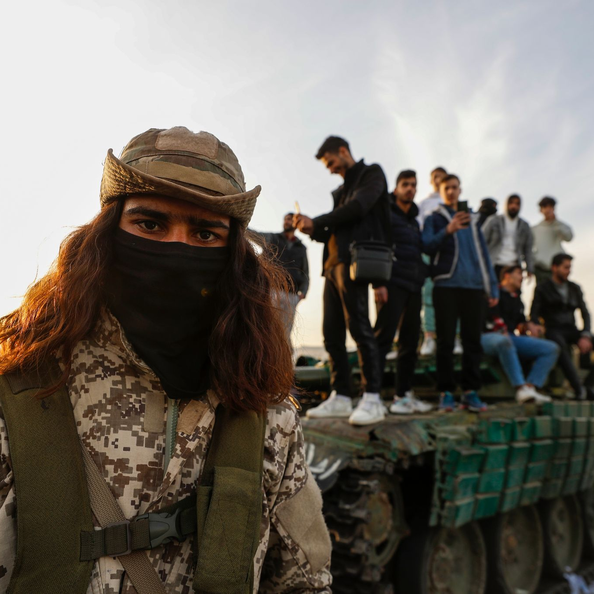 Syrien steht nach Aussagen des Anführers der Rebellengruppe Haiat Tahrir al-Scham (HTS) kein weiterer Krieg bevor. - Foto: Omar Sanadiki/AP