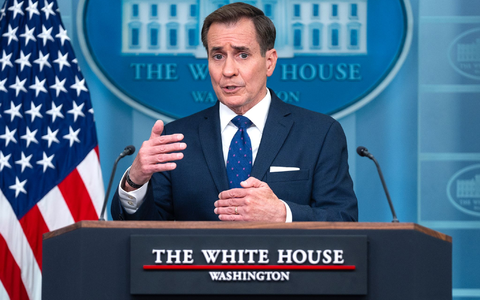 Der Kommunikationsdirektor des Nationalen Sicherheitsrates der USA, Kirby, äußert sich zurückhaltend zu Israels Vorgehen in Syrien. - Foto: Evan Vucci/AP/dpa
