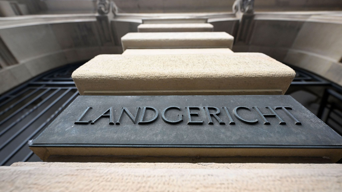 Am Landgericht Karlsruhe wird wegen des mutmaßlichen Mordes an einem 63-Jährigen verhandelt. (Archivbild) - Foto: Uli Deck/dpa