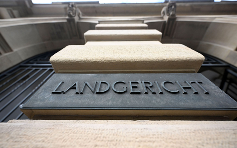 Am Landgericht Karlsruhe wird wegen des mutmaßlichen Mordes an einem 63-Jährigen verhandelt. (Archivbild) - Foto: Uli Deck/dpa