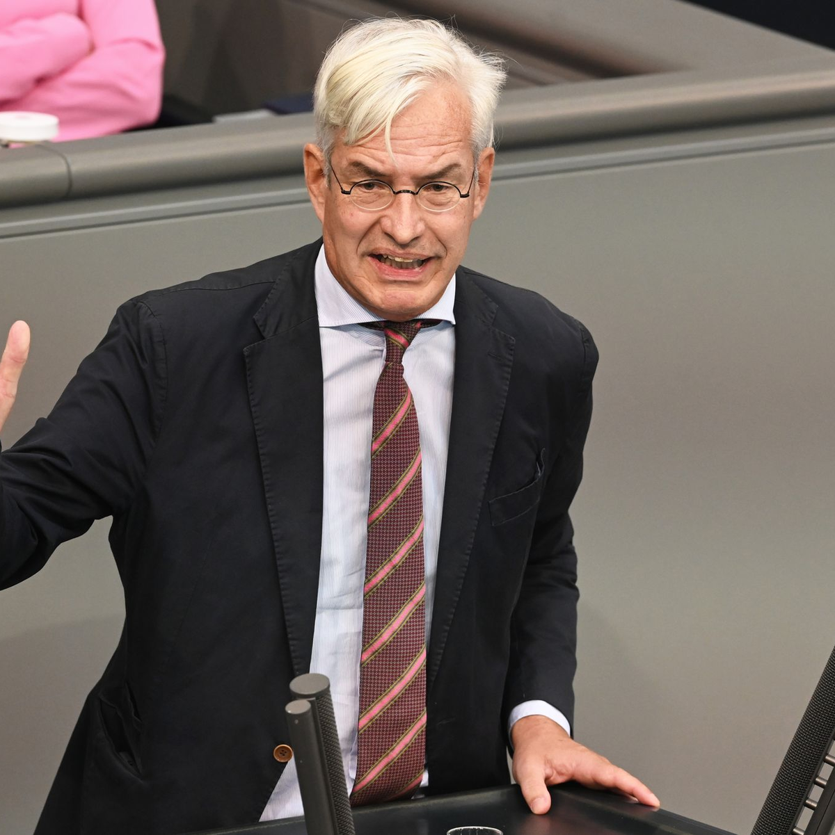 Mathias Middelberg (CDU) stellt infrage, ob die Ermäßigungen überhaupt bei Verbraucherinnen und Verbrauchern ankommen würden. (Archivbild) - Foto: Anna Ross/dpa