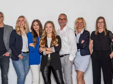 4 Jahre FARBE BLAU Creative Communication GmbH - Die Basis für stringenten und erfolgreichen Unternehmenssupport - Foto: presseportal.de