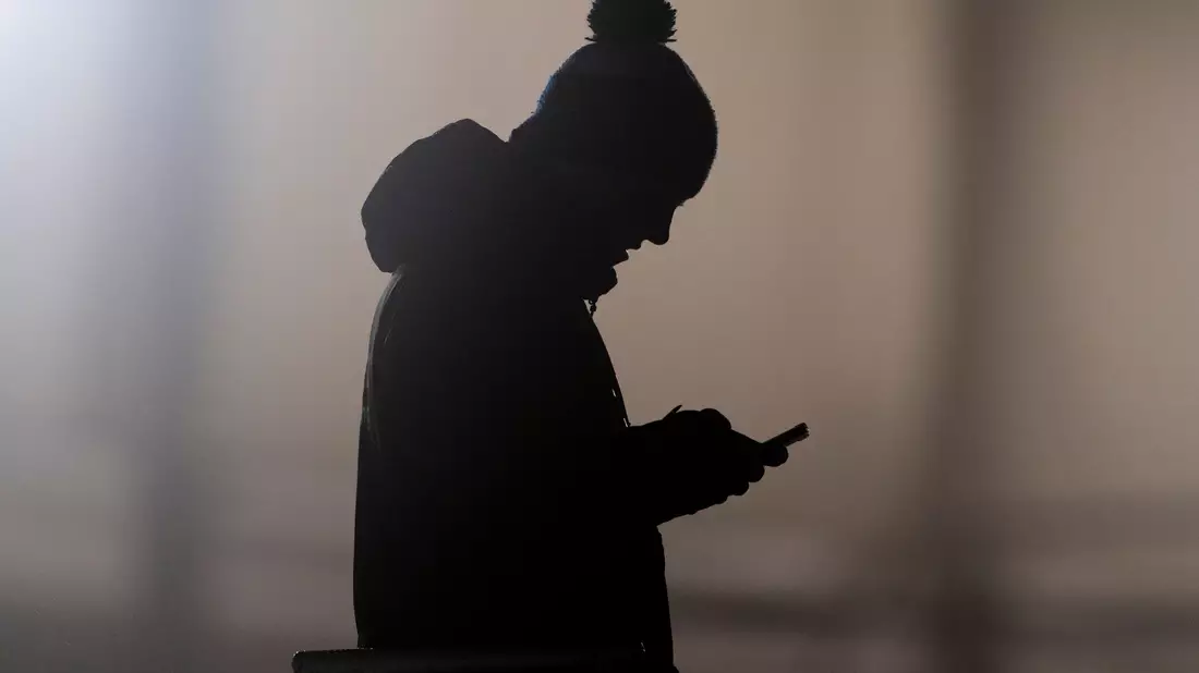 Wenig überraschend: Im Winter waren die Werte für Einsamkeit sowie Symptome von Angst und Depression höher als in anderen Jahreszeiten. (Symbolbild) - Bild: Sebastian Kahnert/dpa
