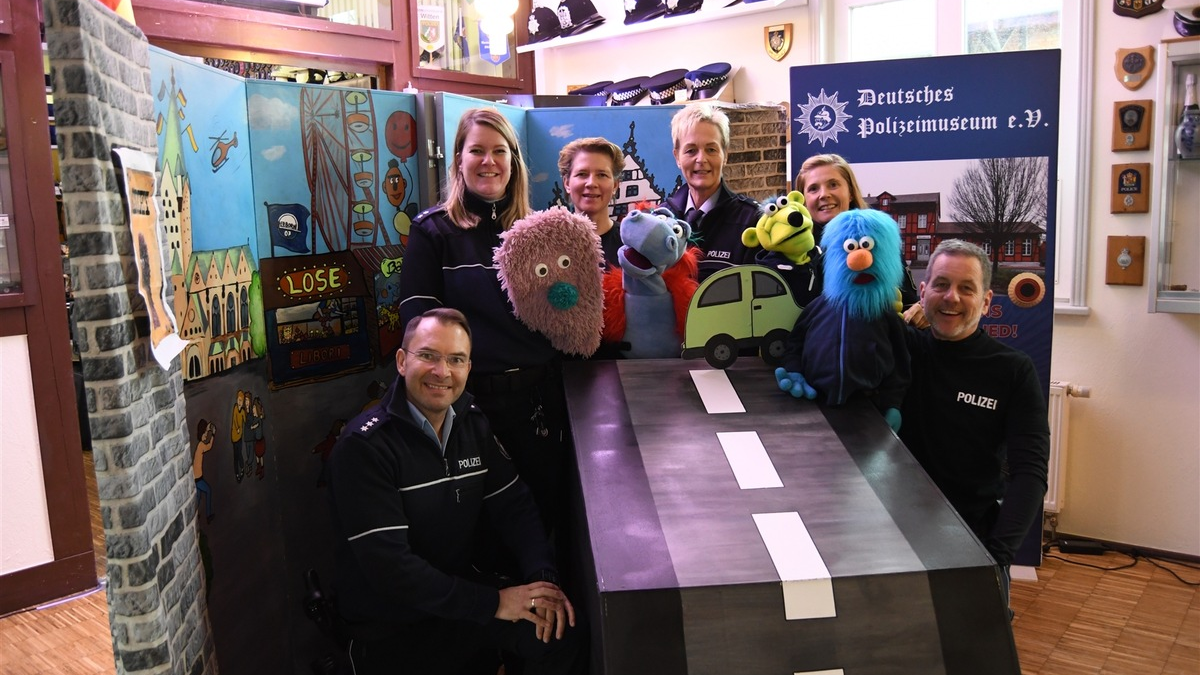 POL-PB: Rund ein Jahr im Einsatz: Bilanz der Puppenbühne der Paderborner Polizei - Foto: presseportal.de