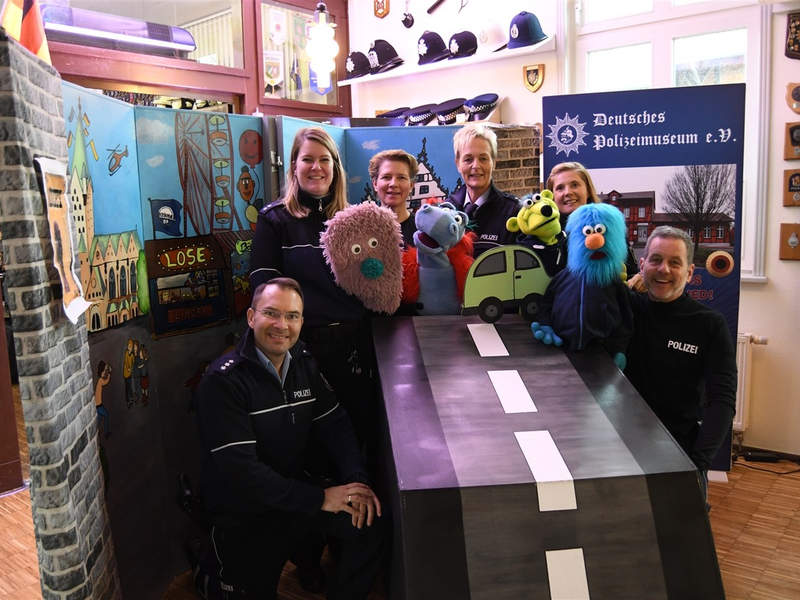 POL-PB: Rund ein Jahr im Einsatz: Bilanz der Puppenbühne der Paderborner Polizei - Foto: presseportal.de