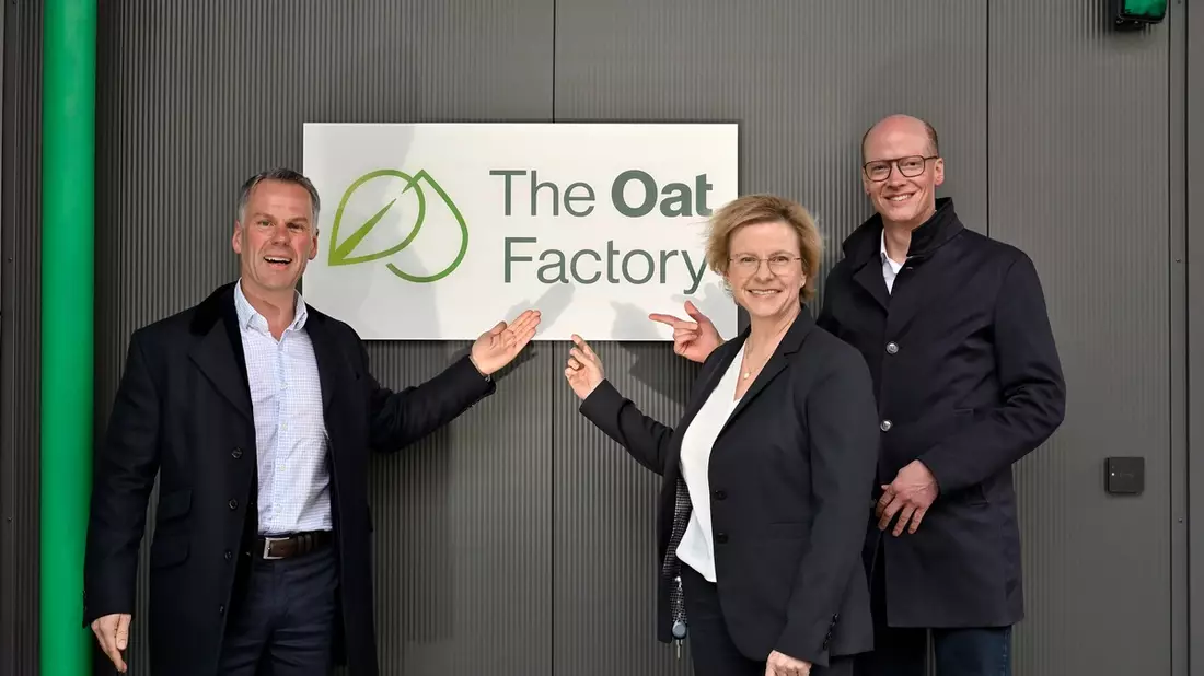 The Oat Factory setzt mit innovativen Haferprodukten neue Maßstäbe im Bereich Haferdrinks / Neue Fabrikation des Joint Ventures von frischli und Brüggen nimmt Produktion auf - Bild: presseportal.de