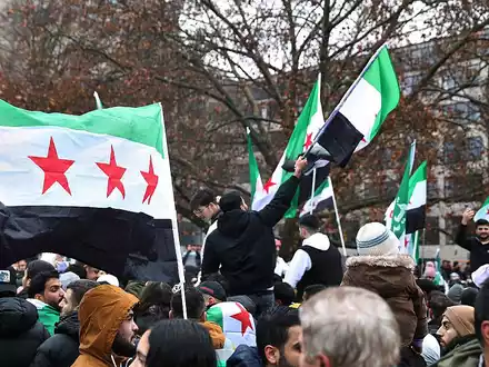 Syrer in Deutschland feiern den Sturz von Assad in Syrien am 08.12.2024 - Foto: über dts Nachrichtenagentur