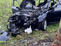 POL-MI: Auto gerät nach Unfall in Brand - Foto: presseportal.de