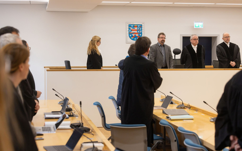 Das Landgericht verhängte zweimal lebenslang und sprach einen Angeklagten frei. (Archivbild) - Foto: Michael Reichel/dpa Das Landgericht verhängte zweimal lebenslang und sprach einen Angeklagten frei. (Archivbild) - Foto: Michael Reichel/dpa