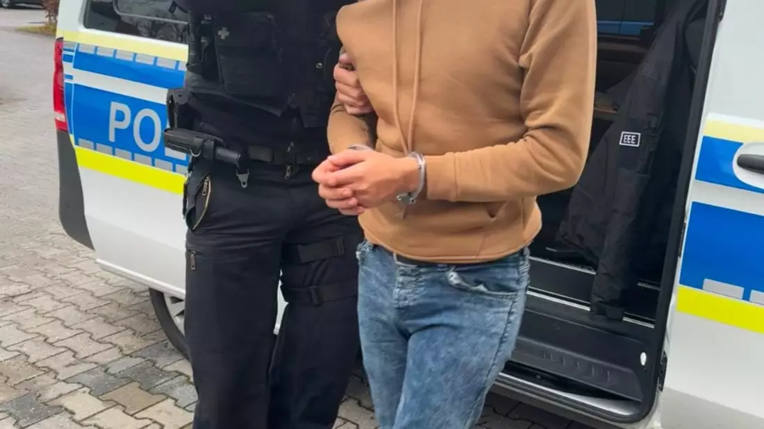 Bundespolizeidirektion München: Schlag gegen Schleusergruppierung in Niederbayern - Bild: presseportal.de