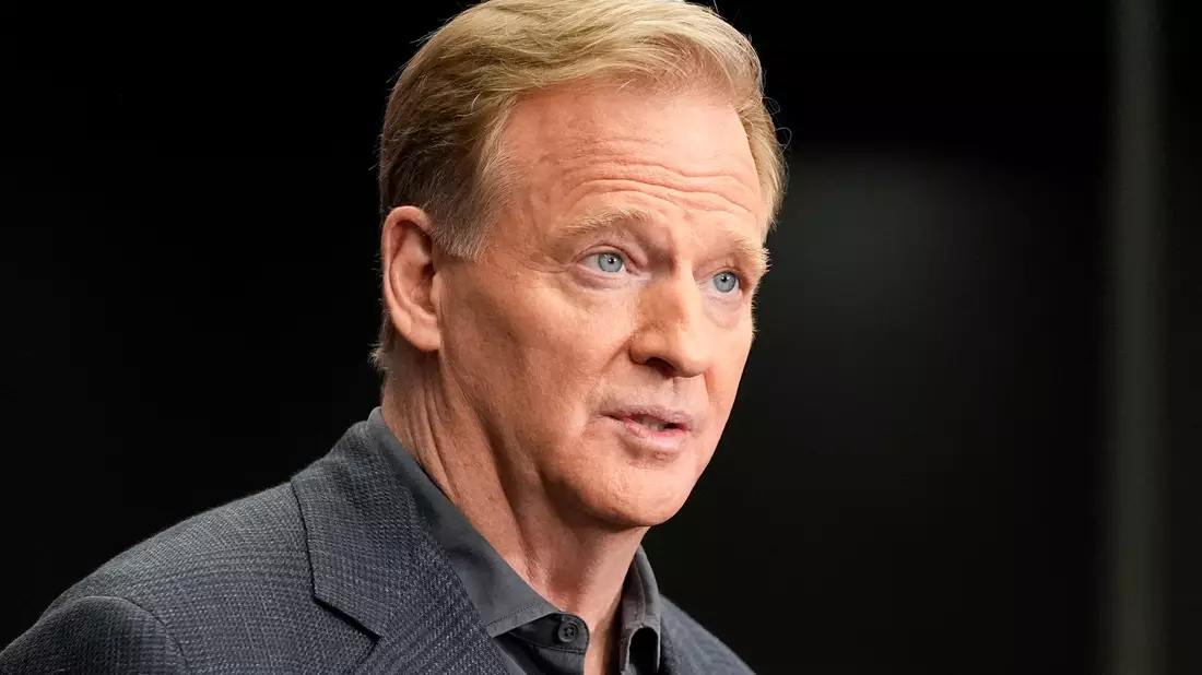 NFL-Boss Roger Goodell freut sich auf Berlin 2025. - Bild: Matt York/AP/dpa