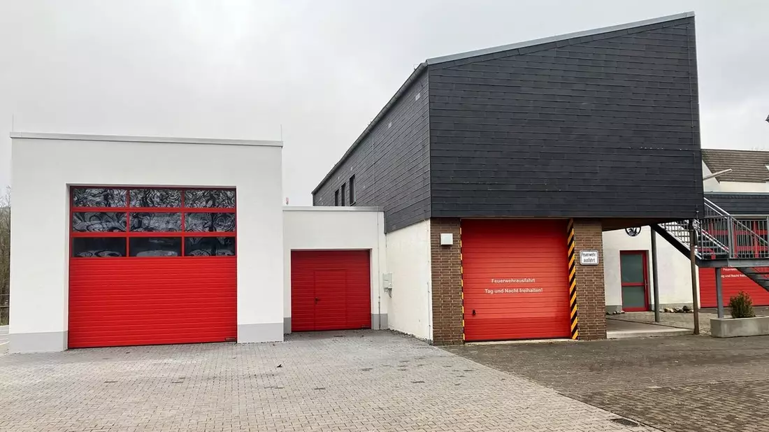 FW-AR: Stadt Arnsberg investiert in den Brandschutz - Feuerwehrgerätehaus Oeventrop erweitert - Bild: presseportal.de