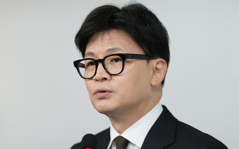Der Vorsitzende der Regierungspartei, Han Dong Hoon, hat seinen Rücktritt als Parteichef angekündigt. (Archivbild) - Foto: Lee Jin-man/AP/dpa