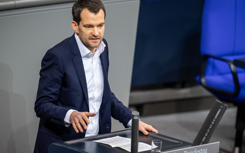 Entlastungen bei der Einkommensteuer drohen im Bundestag zu scheitern. (Archivbild) - Foto: Michael Kappeler/dpa