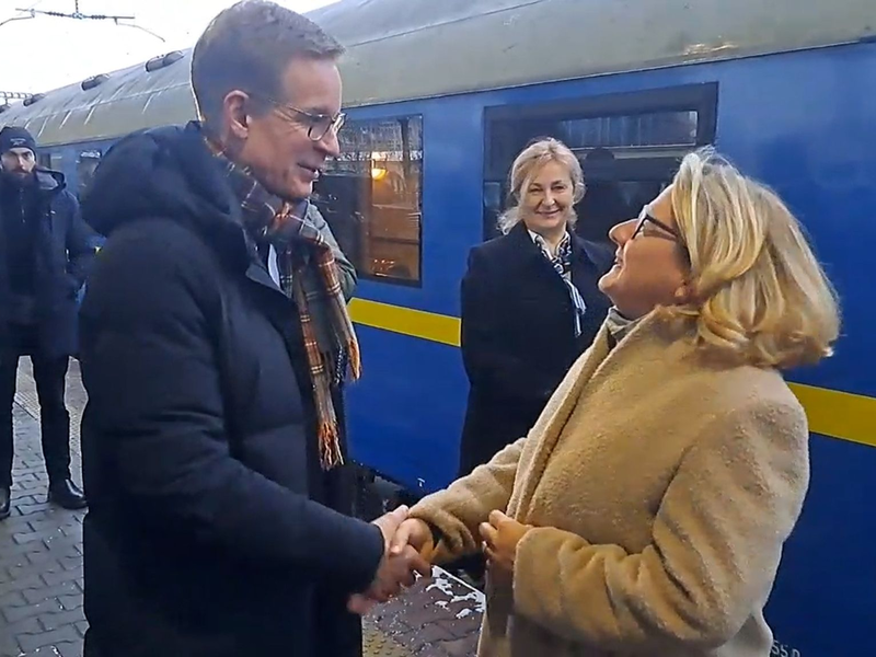 Bundesentwicklungsministerin Svenja Schulze (SPD) hat die vom russischen Angriffskrieg gezeichnet seit Beginn der Invasion schon mehrfach besucht. - Foto: Andreas Stein/dpa
